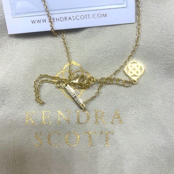 Kendra Scott necklace - Picture 3 of 4